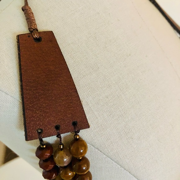 Vintage Unique Bead Necklace & Iridescent Earrings - Picture 14 of 16